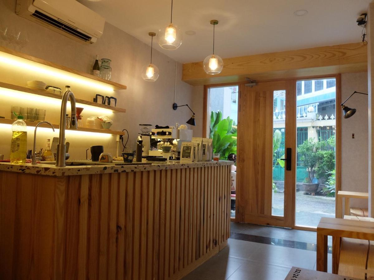 Half Coffee N Dorm Hostel Bandar Ho Chi Minh Luaran gambar